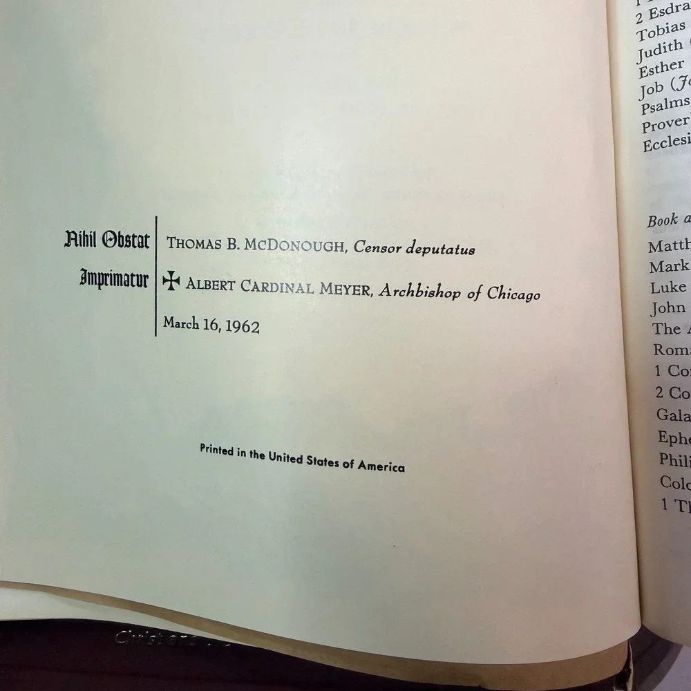 1965 Holy Name Deluxe Edition Catholic Bible Gold Gilt Illustrated Vintage